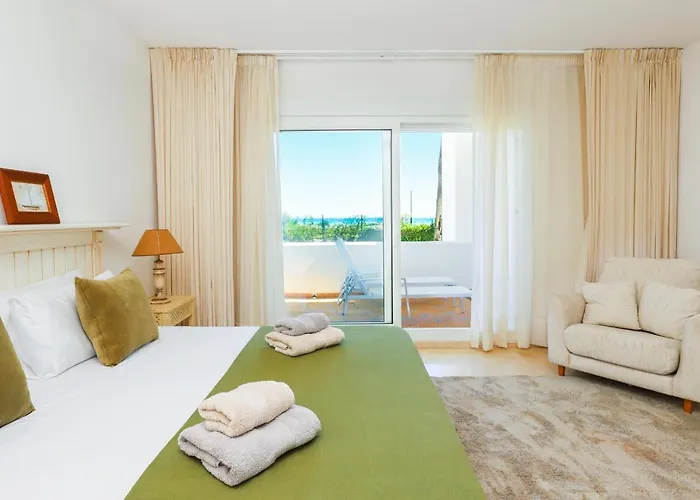 Frontline Ground Floor - Monteros Palm Apartment