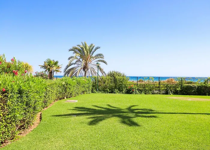 Frontline Ground Floor - Monteros Palm Apartment