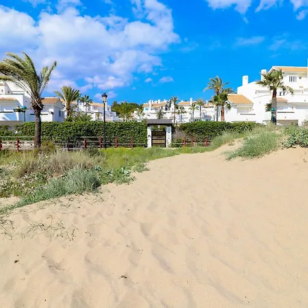 Frontline Ground Floor - Monteros Palm