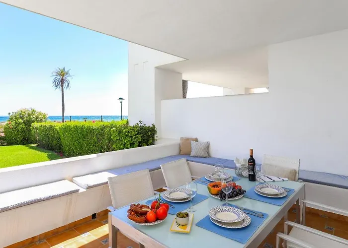 Frontline Ground Floor - Monteros Palm Appartement *